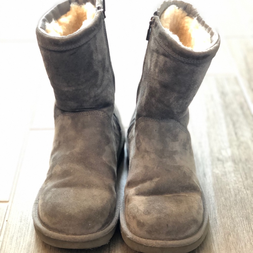 Ugg Roslyn Short Boots